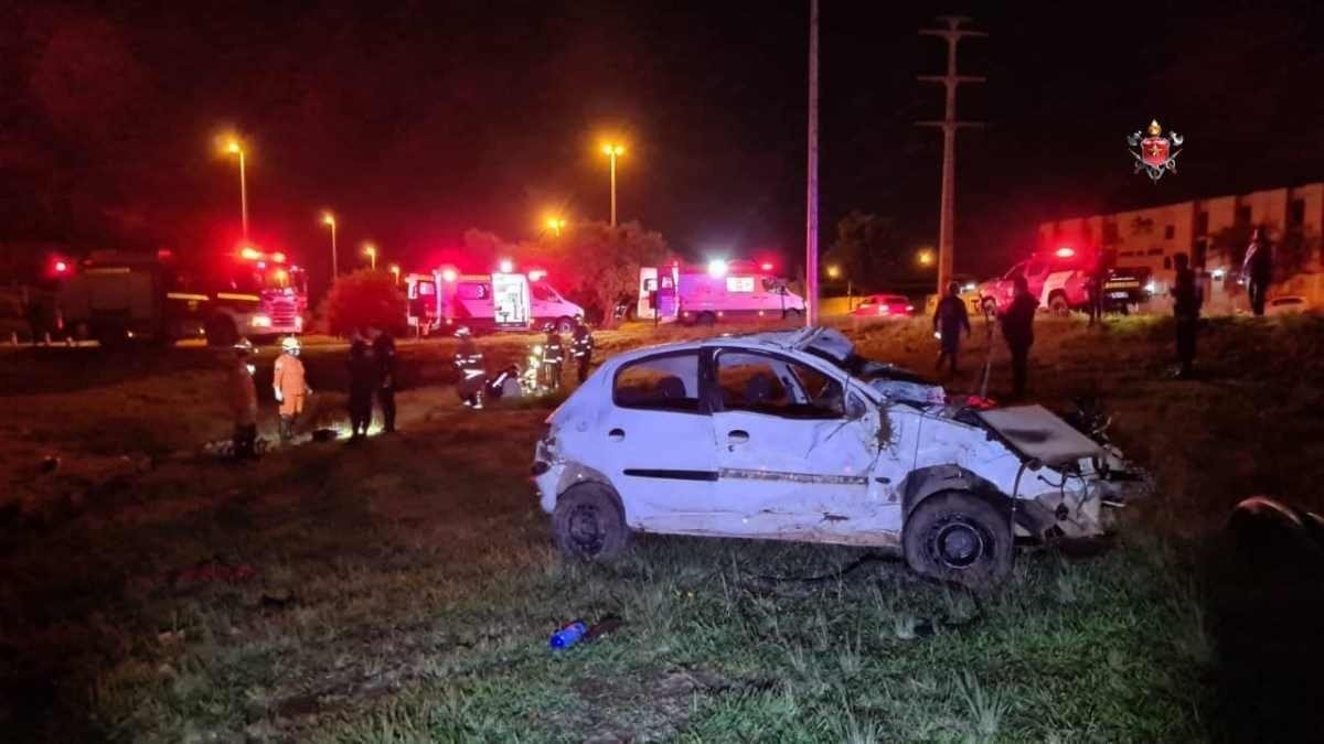 Colisão seguido de capotamento na BR 060