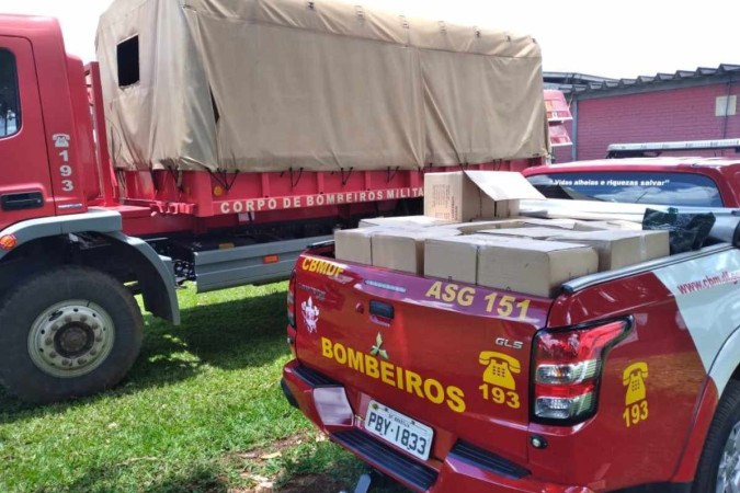 Bombeiros do Grupamento de Busca e Salvamento do DF vão prestar socorro aos desabrigados na Bahia -  (crédito: CBMDF/Divulgação)