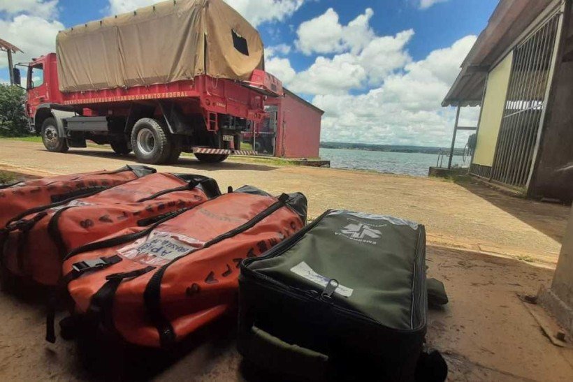 Bombeiros do Grupamento de Busca e Salvamento do DF vão prestar socorro aos desabrigados na Bahia