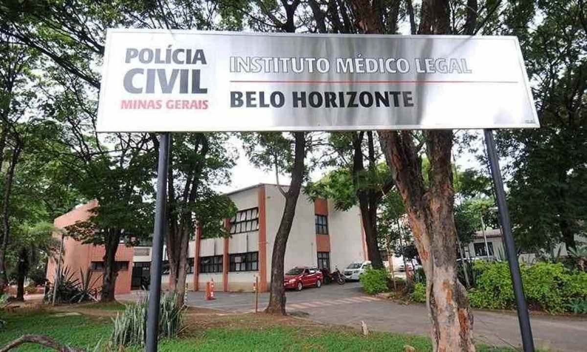 Mulher é encontrada morta dentro de bar