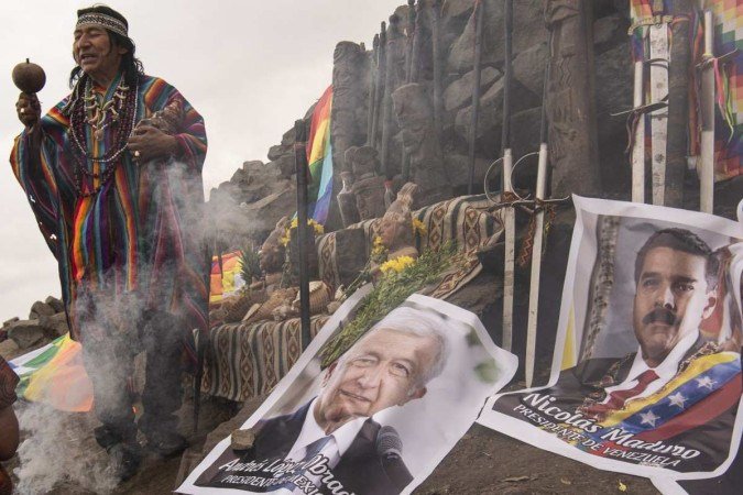 Xamãs peruanos - (crédito: AFP) Xamãs peruanos - (crédito: AFP)