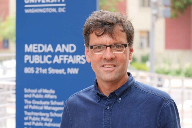 Peter Loge, diretor do Projeto sobre Ética na Comunicação Política e professor da George Washington University

