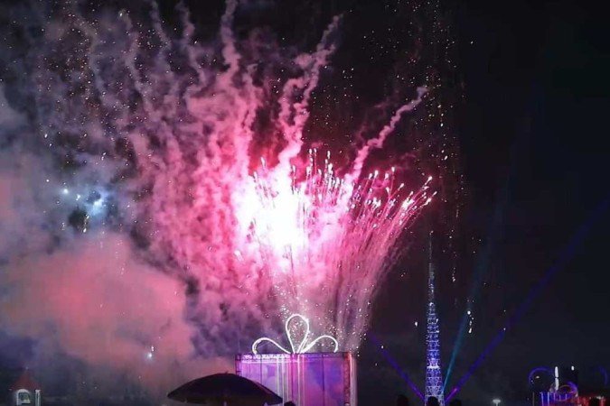 Queima de fogos surpreendeu os brasilienses na Esplanada dos Ministérios