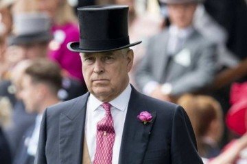 Andrew foi forçado a abrir mão da coleção de 60 bichinhos de pelúcia -  (crédito: Reprodução)