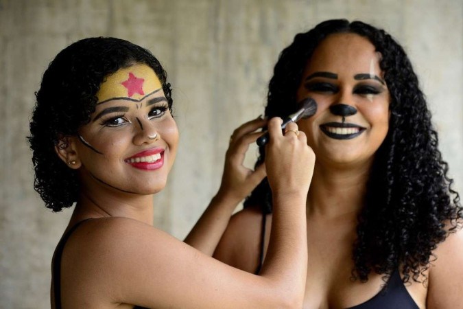 Maquiagem profissional transforma e deixa a mulher mais bonita - Wdicas