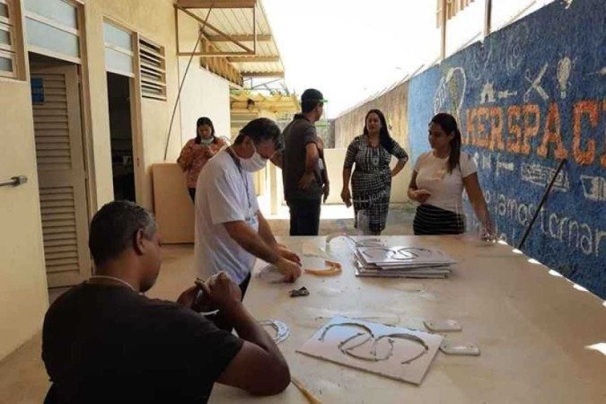 Cemi do Gama conseguiu nova cortadora e vai produzir mais m&aacute;scaras em maior velocidade  