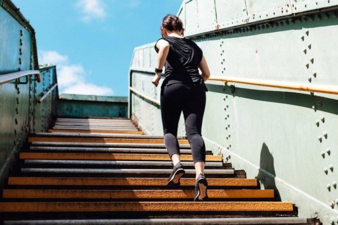 Trocar o elevador pela escada por ser um bom começo - (crédito: Getty Images) Trocar o elevador pela escada por ser um bom começo - (crédito: Getty Images)