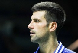 Em Dubai, Djokovic é recebido por fãs e inicia preparação para 1º torneio do ano