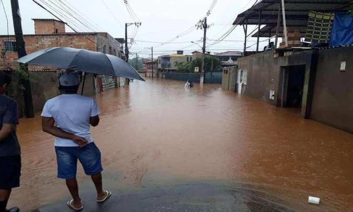 Rio das Velhas invade cidades da Região Metropolitana de BH