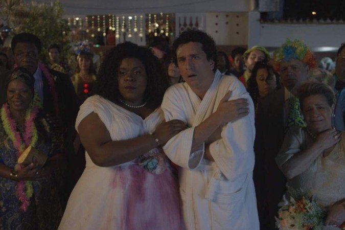 Juntos e Enrolados: casamento de araque?  