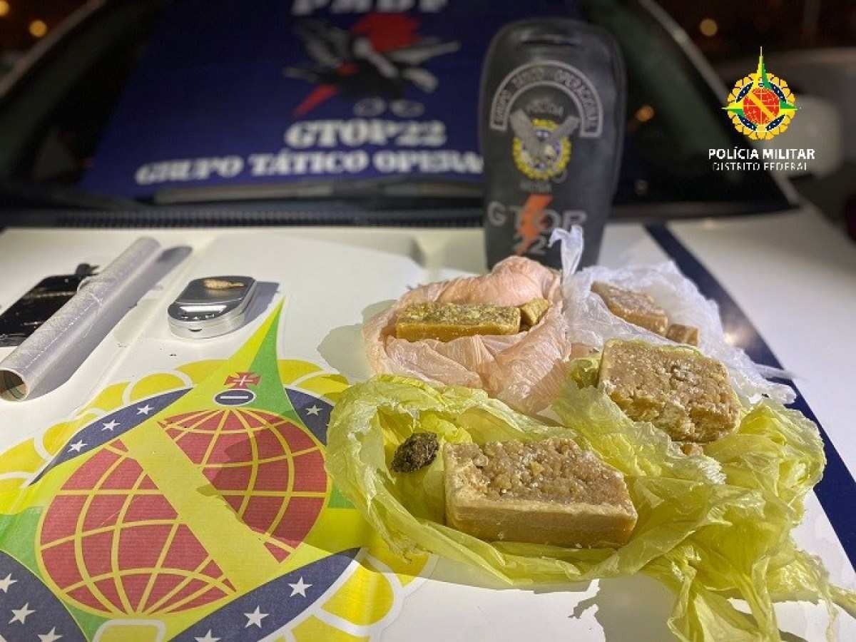 Três pessoas são presas  em flagrante em Samambaia com 1kg de crack