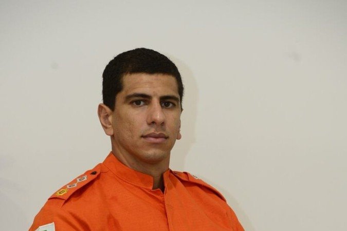  11/01/2022 Crédito: Marcelo Ferreira/CB/D.A Press. Brasil. Brasilia - DF. Cidades. Oficiais do Corpo de Bombeiros do Distrito Federal que participaram na missão humanitária na Bahia. Na foto, Major Victor Mendonça.