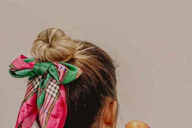 A influenciadora digital Isa Trevizolo sempre opta por penteados nos dias de 