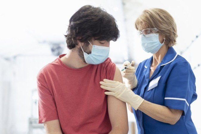 O primeiro-ministro de Quebec, François Legault, disse que medida 'é uma questão de justiça para 90% da população' -  (crédito: Getty Images/BBC)