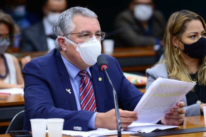 A Síndrome de Tourette é um transtorno neuropsiquiátrico caracterizado por ‘tiques’ súbitos e repetitivos - (crédito: Billy Boss/Câmara dos Deputados ) A Síndrome de Tourette é um transtorno neuropsiquiátrico caracterizado por ‘tiques’ súbitos e repetitivos - (crédito: Billy Boss/Câmara dos Deputados )