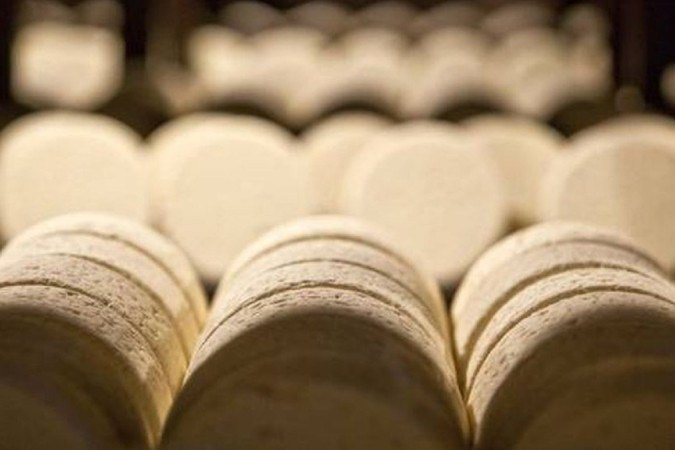 O queijo tem fama de induzir pesadelos ou sonhos intensos quando consumido tarde da noite. Mas isso tem alguma comprovação? -  (crédito: Bloomberg Creative/Getty Images)