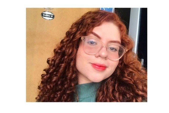 Yasmin Souza tem aulas em laboratórios e acredita que o EaD é muito difícil por esse motivo