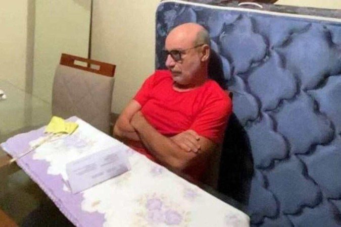 Fabrício Queiroz no momento da sua prisão pela Polícia Federal em 2020 - (crédito: PF/Reprodução) Fabrício Queiroz no momento da sua prisão pela Polícia Federal em 2020 - (crédito: PF/Reprodução)