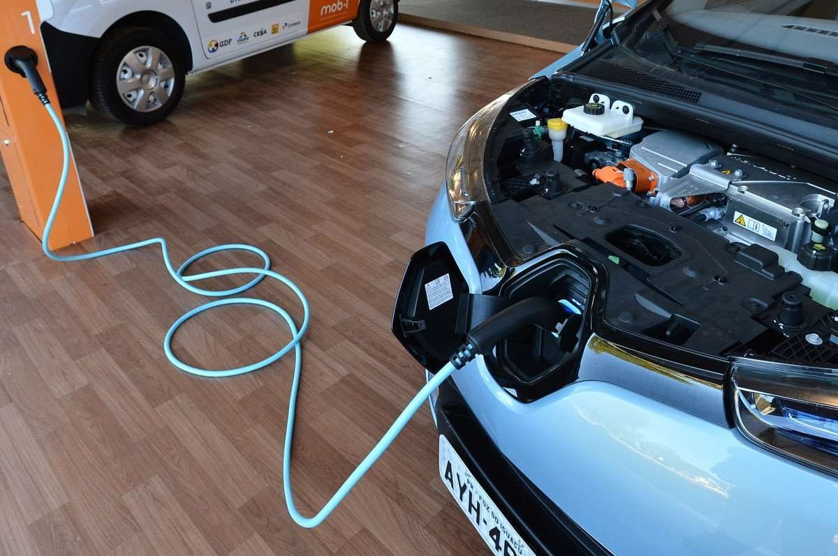 GDF quer que novos condomínios tenham pontos de recarga de carros elétricos