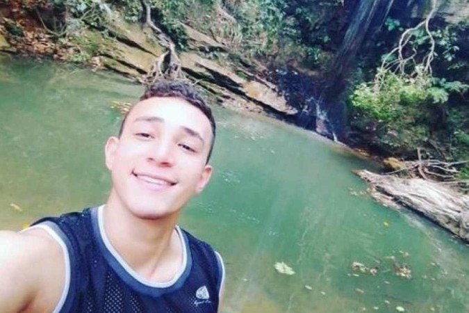  24/01/2022. Crédito: Redes Sociais/Reprodução. Brasil. Brasília - DF. Cidades. Dado como desaparecido desde o domingo passado (16/1), o jovem Matheus Menezes, de 25 anos, foi atropelado por um carro e morreu, na altura da QE 30 do Guará 2.