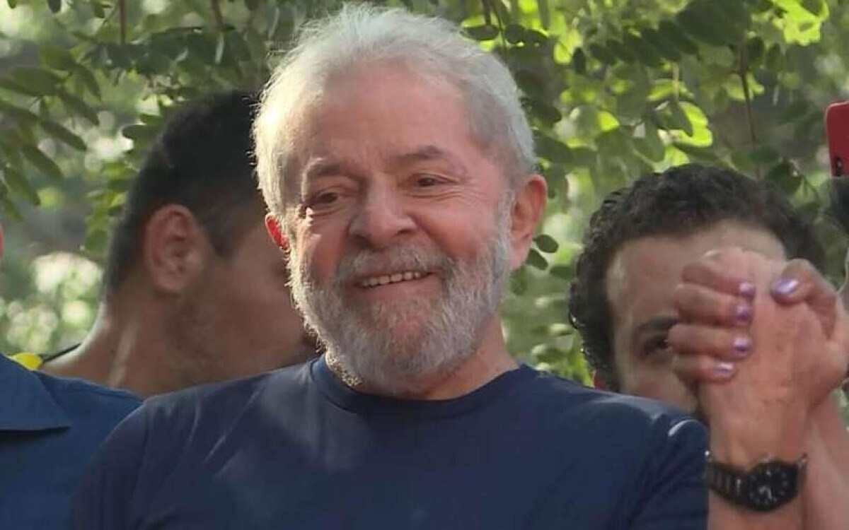 Juíza do DF arquiva caso do triplex do Guarujá envolvendo Lula