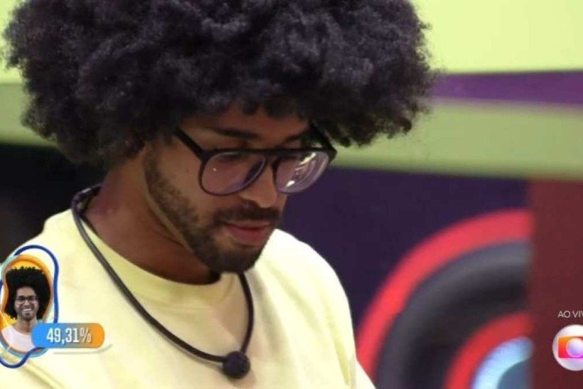 Luciano é o primeiro eliminado do BBB22 com 49,31% dos votos.