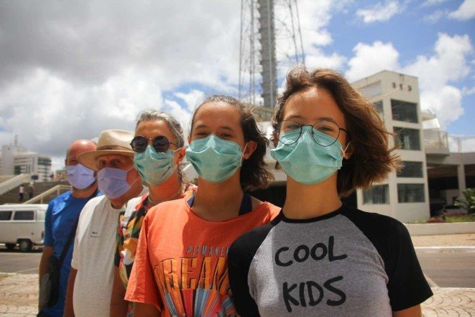 Turistas de Pelotas (RS), Marina Madruga de Azevedo e fam&iacute;lia conheceram a Feira da Torre