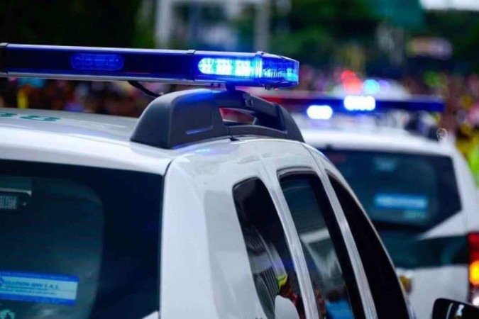 O policial baleado foi socorrido ao hospital e recupera-se bem - (crédito: Imagem ilustrativa - diegoparra/Pixabay) O policial baleado foi socorrido ao hospital e recupera-se bem - (crédito: Imagem ilustrativa - diegoparra/Pixabay)