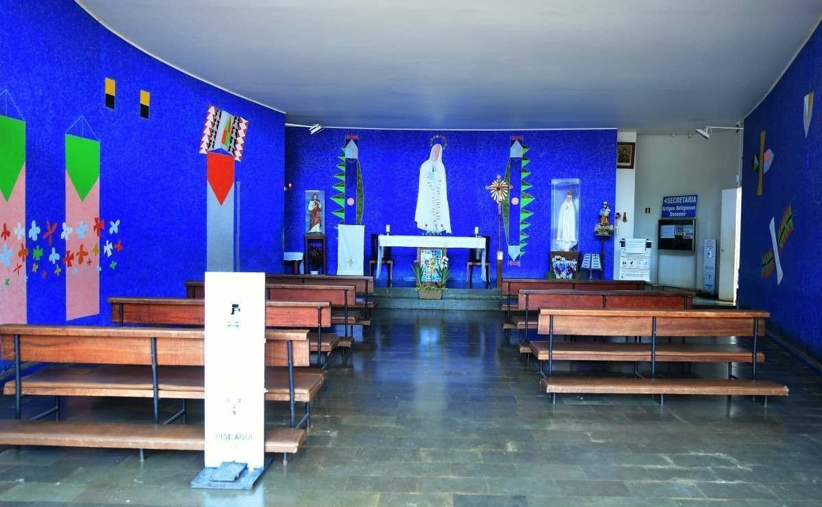 Igrejinha passa por revitalização e ganha novos portões e mais segurança