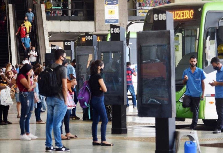 Passe livre para estudantes do entorno pode ser aprovado até setembro