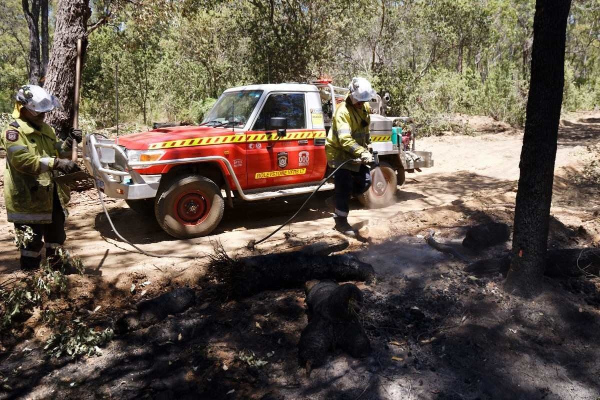 Incêndios florestais ameaçam subúrbios da cidade australiana de Perth