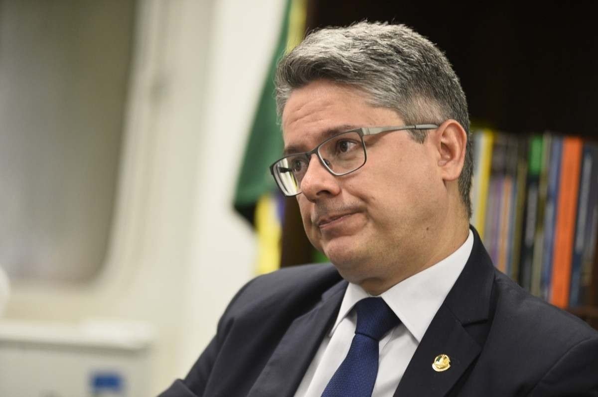Alessandro Vieira apresenta PEC para federalizar segurança pública do DF