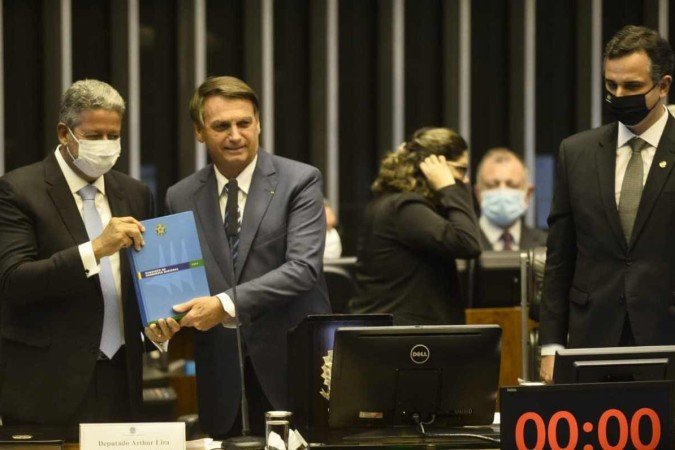 Bolsonaro entrega mensagem ao Congresso - (crédito: Minervino Júnior/CB/D.A. Press) Bolsonaro entrega mensagem ao Congresso - (crédito: Minervino Júnior/CB/D.A. Press)