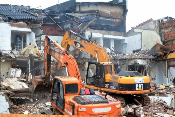 Em 2 de fevereiro, a construção foi demolida, por ordem da Defesa Civil, sem perícia mais detalhada