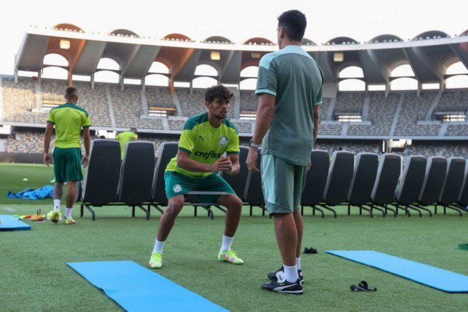 Palmeiras desembarca e já faz 1º treino com foco na estreia do Mundial - Palmeiras desembarca e já faz 1º treino com foco na estreia do Mundial -