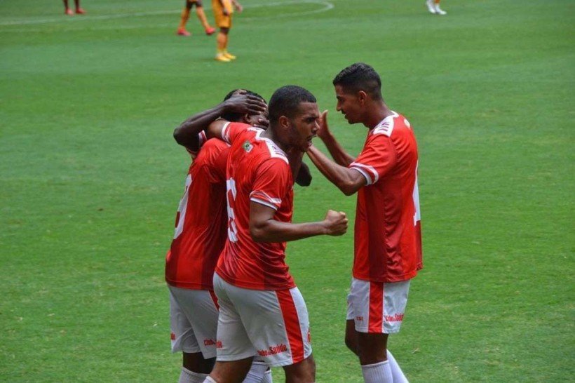 Colorado leva a melhor sobre o Jacar&eacute; por 2 x 1 