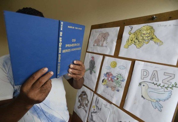 Ronaldo conta que tem cursos profissionalizantes, mas não consegue emprego devido à dependência do crack