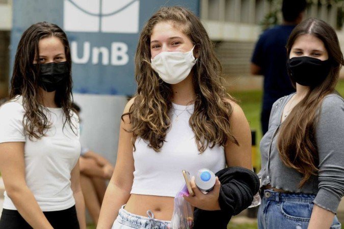 Focadas no Enem, amigas tiveram que reorganizar estudos