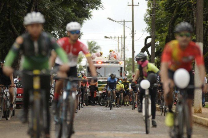  Uma procissão de atletas acompanhou o cortejo fúnebre
