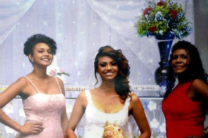 Foto do casamento de Caroline Alves, com Jessilane e Cleudete