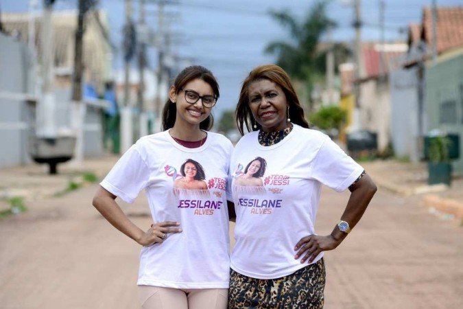  07/02/2022 Crédito: Marcelo Ferreira/CB/D.A Press. Brasil. Brasilia - DF -  Família da participante do BBB 22 Jessilane Alves, Jessi. A mãe Claudete Alves e a irmã Caroline Alves.