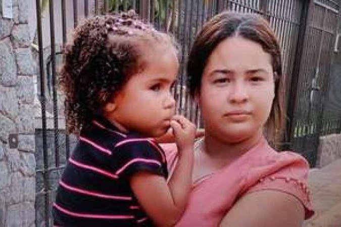 Menina de 3 anos atacada por pitbull estava junto com a babá, Vitória Emanueli - (crédito: Reprodução TV Alterosa Sul de Minas) Menina de 3 anos atacada por pitbull estava junto com a babá, Vitória Emanueli - (crédito: Reprodução TV Alterosa Sul de Minas)