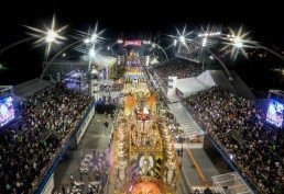 Ingressos para carnaval no sambódromo em SP voltam a ser vendidos hoje