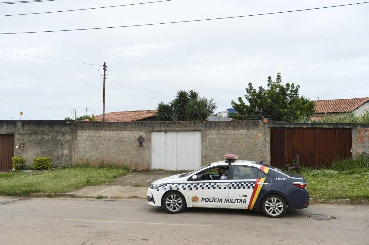  11/02/2022 Crédito: Minervino Júnior/CB/D.A Press. Brasil.  Brasilia - DF. Casa onde PM matou a família incendiou a casa e tirou a própria vida em Planaltina. 