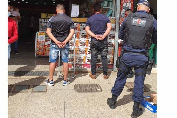 Chilenos foram presos pela PMDF e conduzidos à delegacia - (crédito: Material cedido ao Correio) Chilenos foram presos pela PMDF e conduzidos à delegacia - (crédito: Material cedido ao Correio)