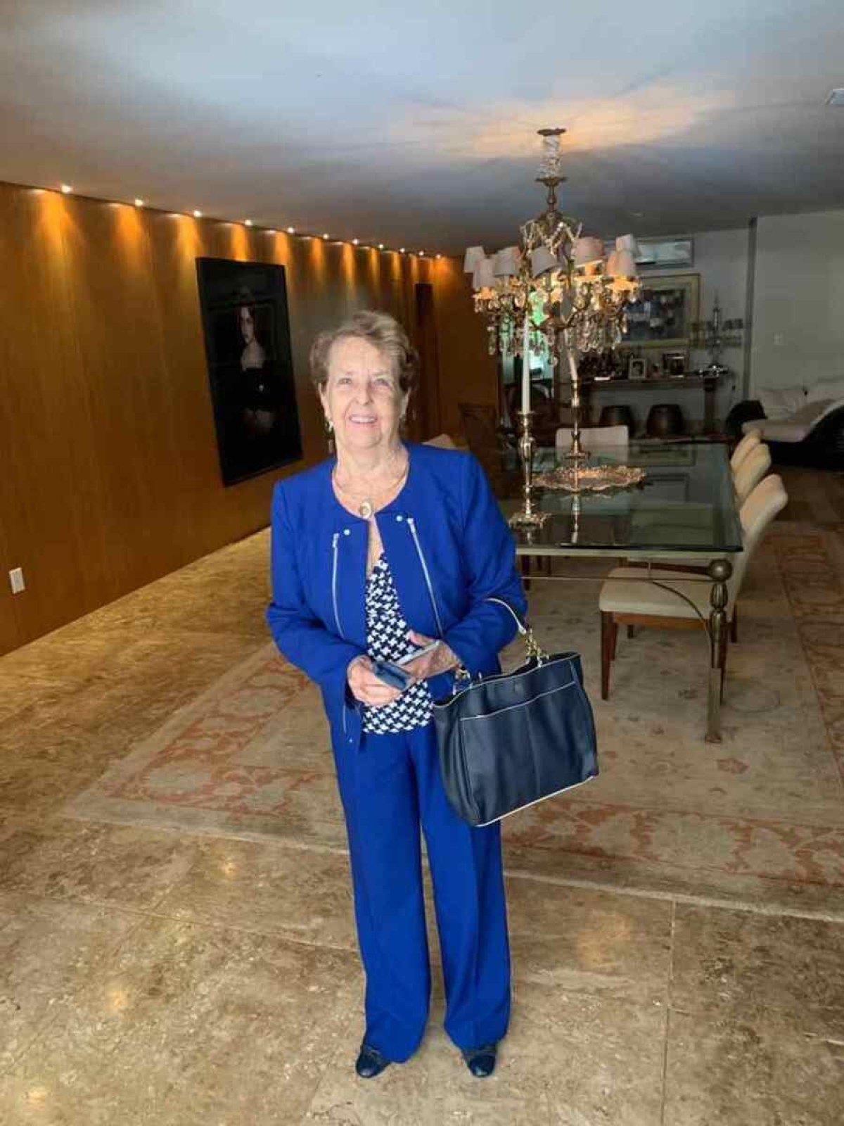 Morre Clea Caputo, mãe do advogado Francisco Caputo e pioneira, aos 84 anos