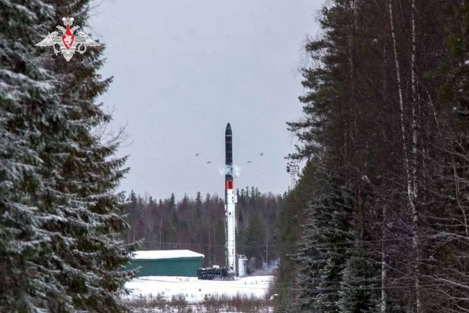 This handout video grab released by the Russian Defence Ministry on February 19, 2022, shows a Yars intercontinental ballistic missile launching during a training launch as part of the Grom-2022 Strategic Deterrence Force exercise at an undefined location in Russia. Russia on February 19 successfully test-fired its latest hypersonic ballistic missiles, cruise missiles, and nuclear-capable ballistic missiles as part of This handout video grab released by the Russian Defence Ministry on February 19, 2022, shows a Yars intercontinental ballistic missile launching during a training launch as part of the Grom-2022 Strategic Deterrence Force exercise at an undefined location in Russia. Russia on February 19 successfully test-fired its latest hypersonic ballistic missiles, cruise missiles, and nuclear-capable ballistic missiles as part of