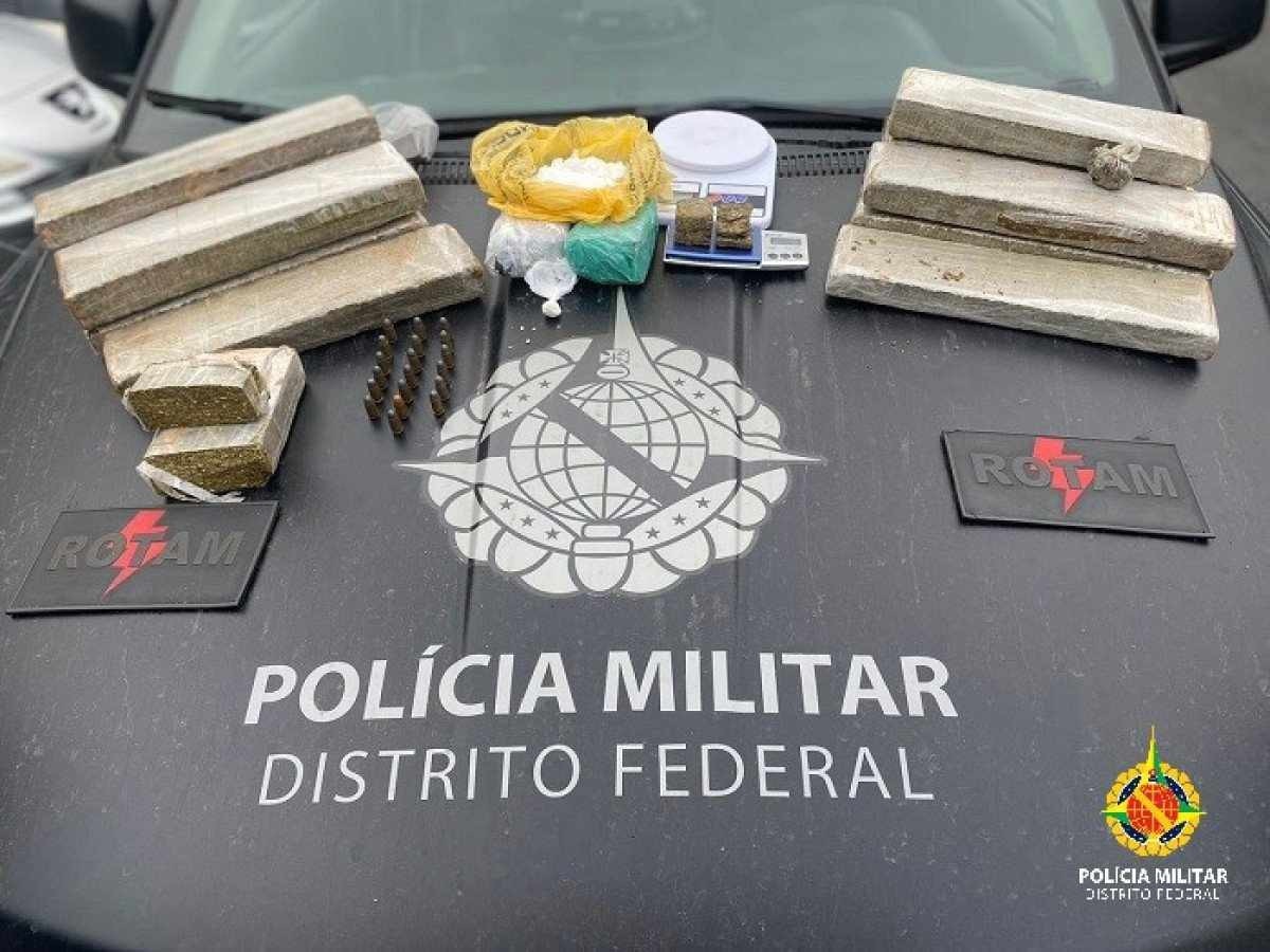 PMDF aprende 14kg de drogas, munições e revólver em Ceilândia