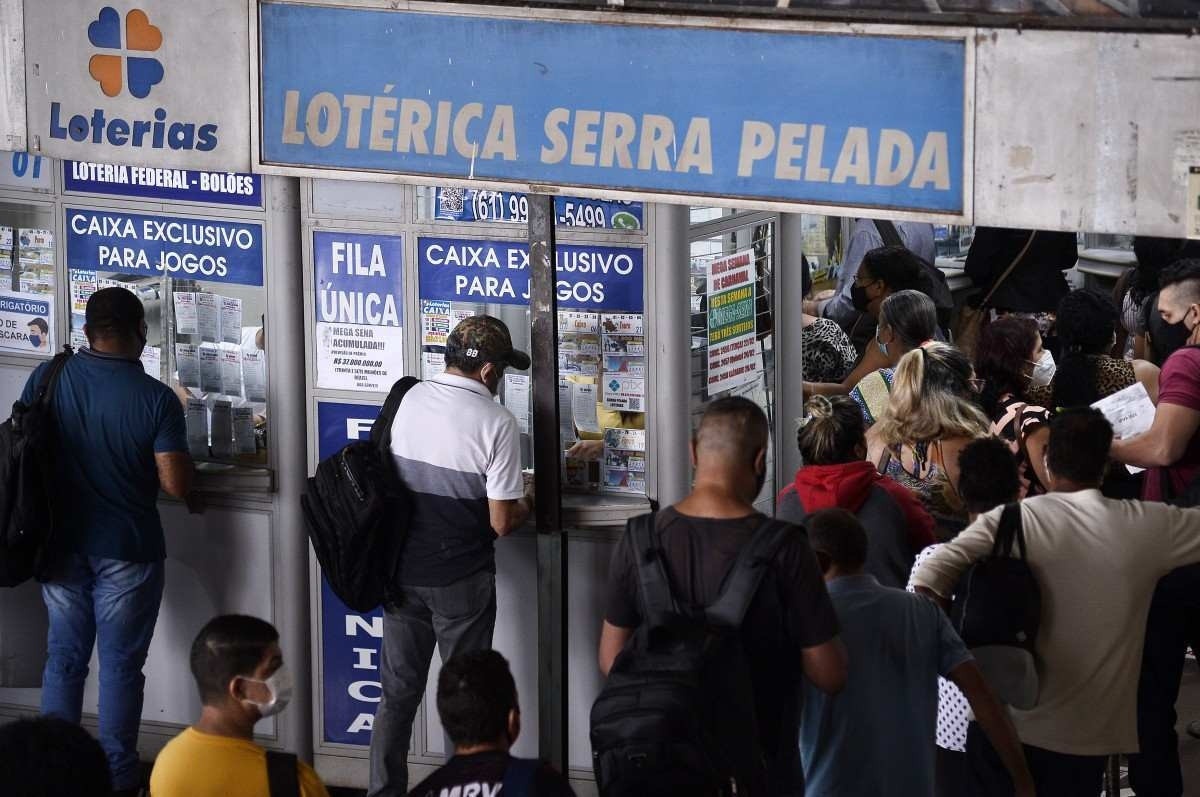 Acumulada, Mega-Sena pode pagar R$ 37 milhões nesta terça-feira