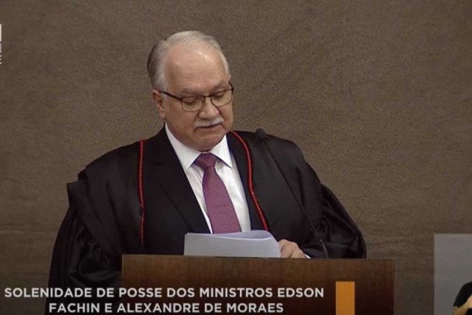 Nesses seis meses, um dos maiores desafios de Fachin será controlar a atuação das redes sociais no que diz respeito à desinformação para garantir a lisura das eleições deste ano - (crédito: Reprodução/YouTube) Nesses seis meses, um dos maiores desafios de Fachin será controlar a atuação das redes sociais no que diz respeito à desinformação para garantir a lisura das eleições deste ano - (crédito: Reprodução/YouTube)